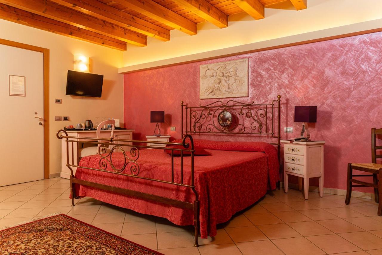 Agriturismo Dei Grippi Sona Ngoại thất bức ảnh
