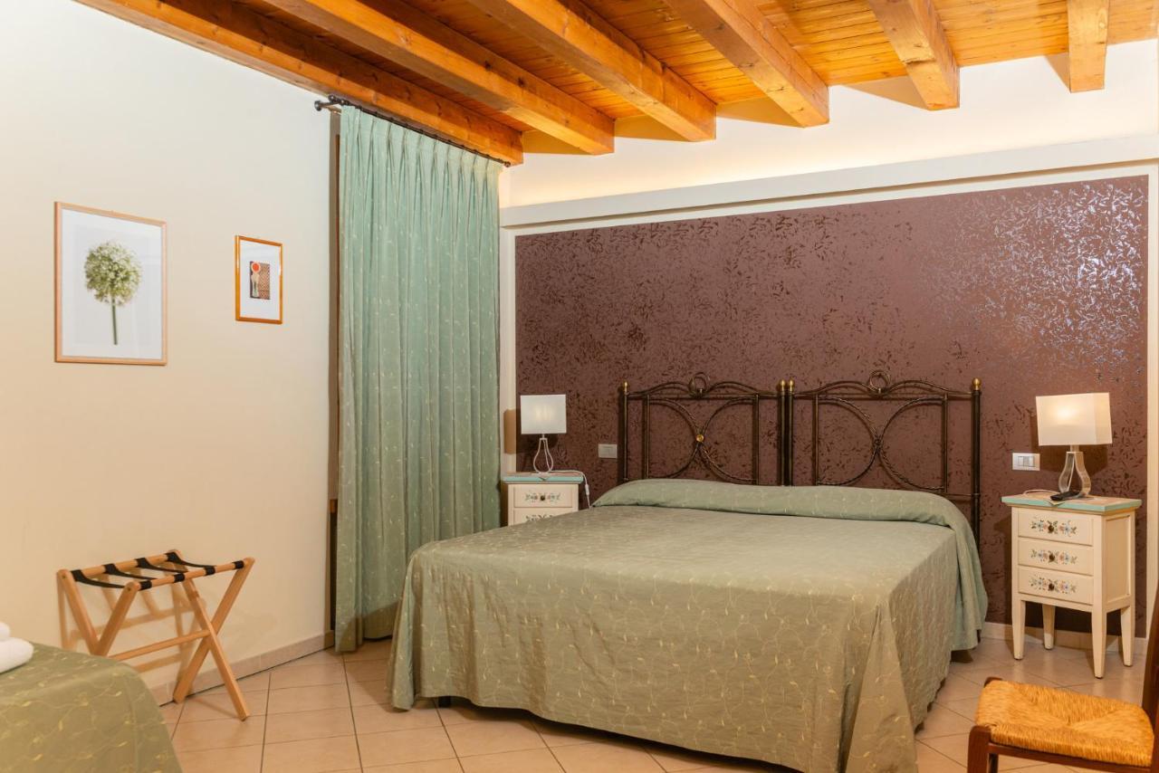 Agriturismo Dei Grippi Sona Ngoại thất bức ảnh