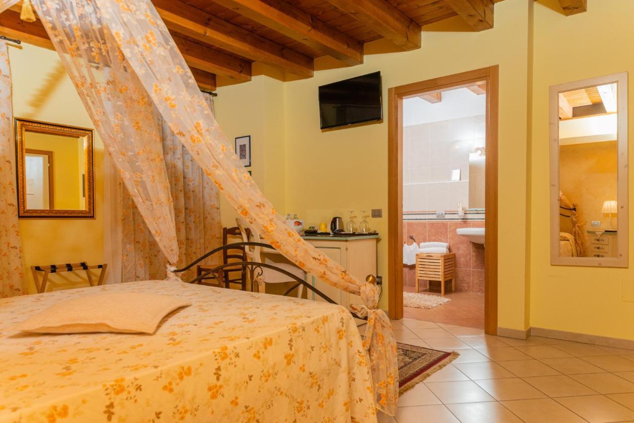 Agriturismo Dei Grippi Sona Ngoại thất bức ảnh